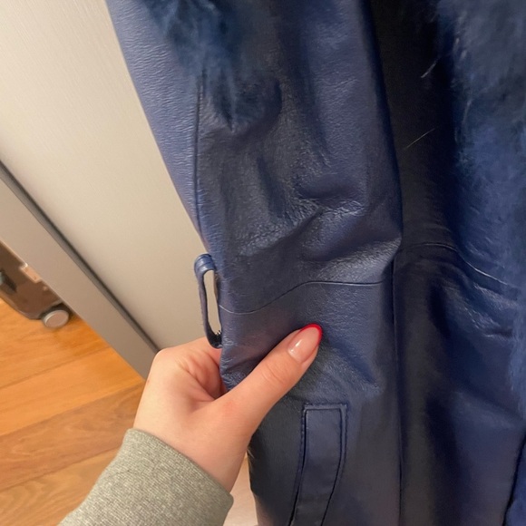 🔥SEND OFFERS🔥 BLUE reversible real fur and leather long vest​​ - Picture 2 of 10